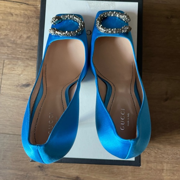 GUCCI-AUTHENTIC (NWT) Blue Satin Heels - Picture 2 of 15